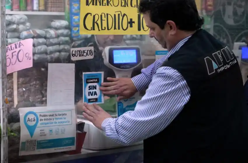 Denuncian que bancos privados anularon reintegros hechos en el programa Compre sin IVA