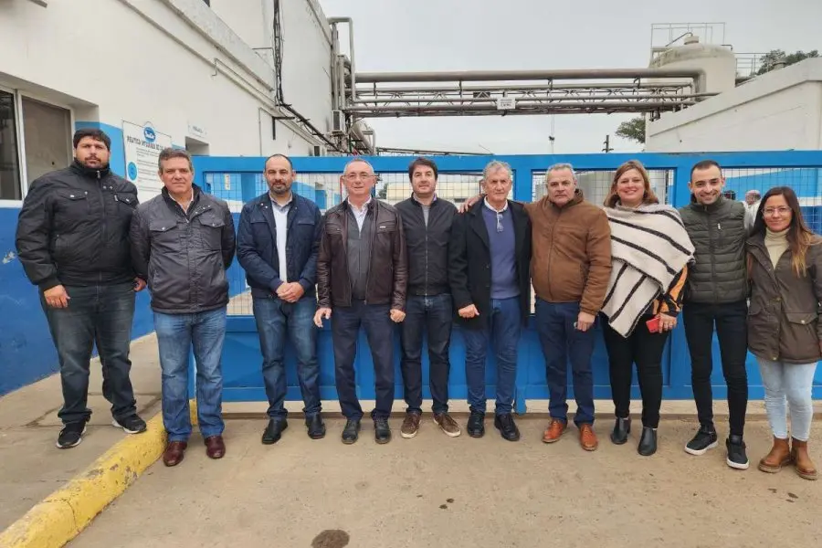 Costamagna recorrió la planta de SancCor recuperada en San Guillermo