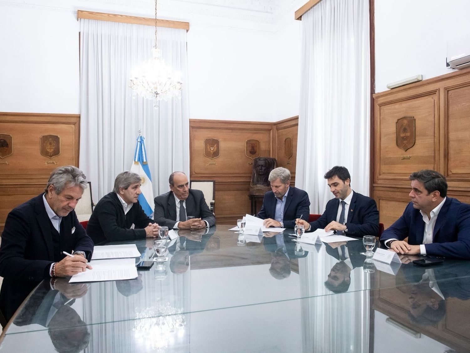 Rogelio Frigerio firmó un convenio con el Gobierno nacional en el marco del nuevo Régimen Simplificado de Ganancias