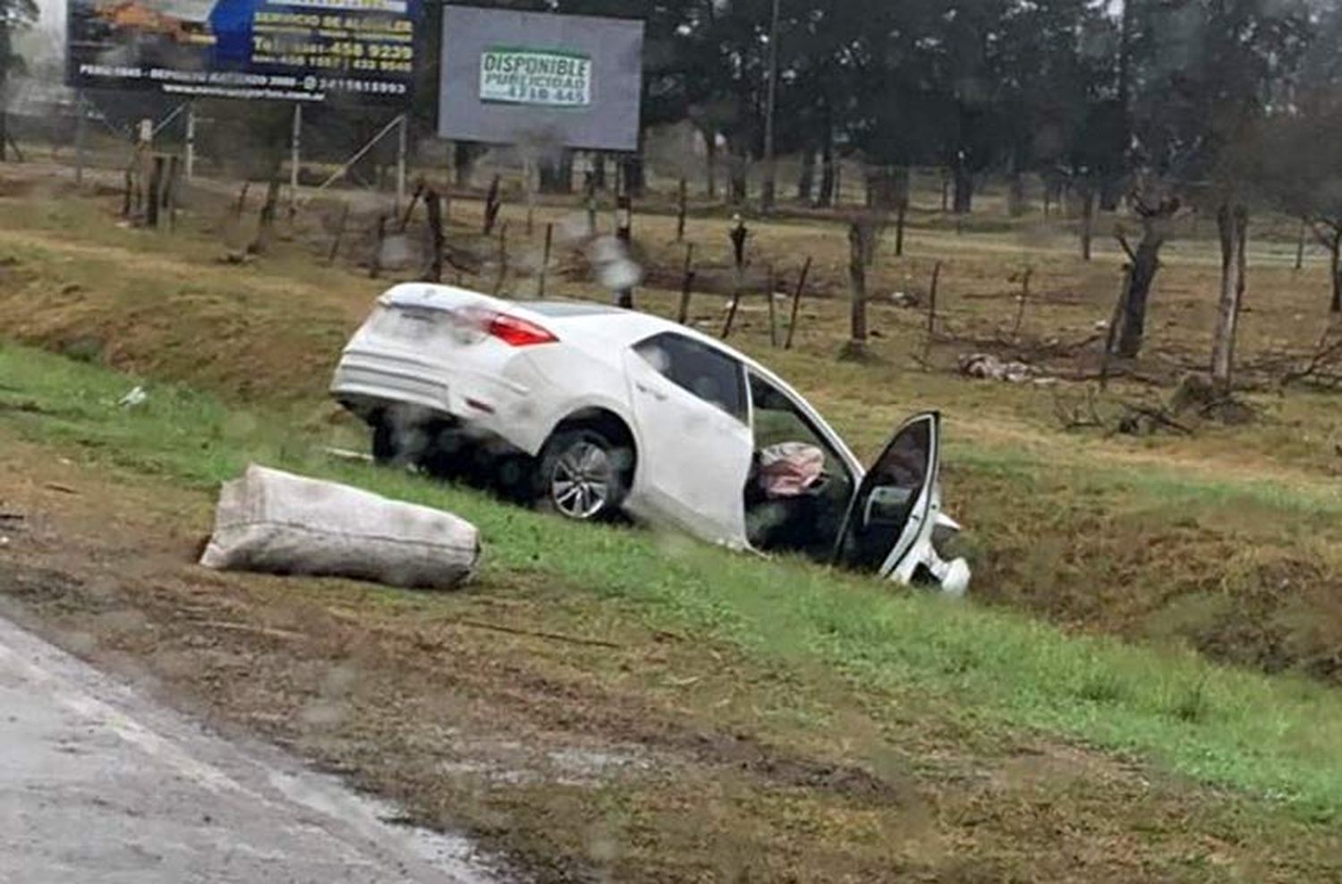 El vicepresidente de Central, Ricardo Carloni, sufrió un accidente con su auto en Jorge Newbery y Wilde