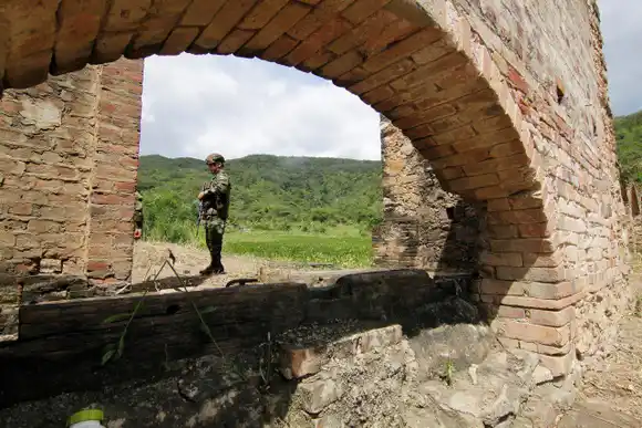 Piden a la JEP que protejan los hornos crematorios denunciados por Mancuso