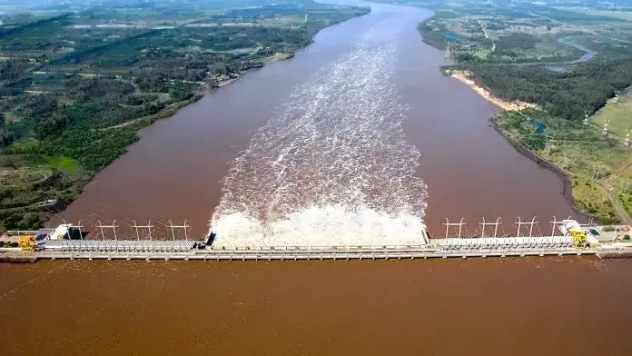 Crece el río Uruguay: Salto Grande volvió a elevar la altura prevista para Concordia