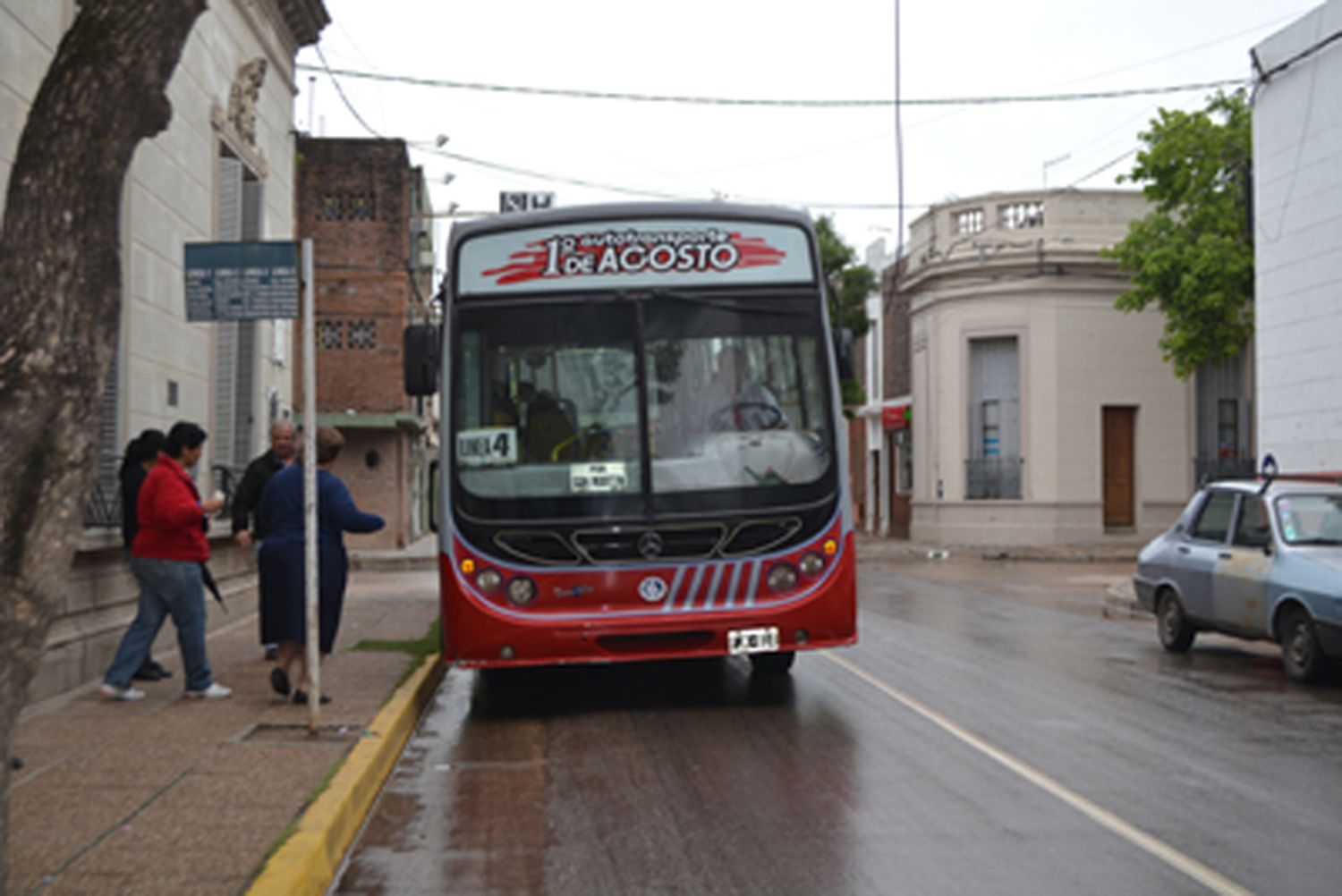 La UTA acordó una suma no remunerativa de cinco mil pesos