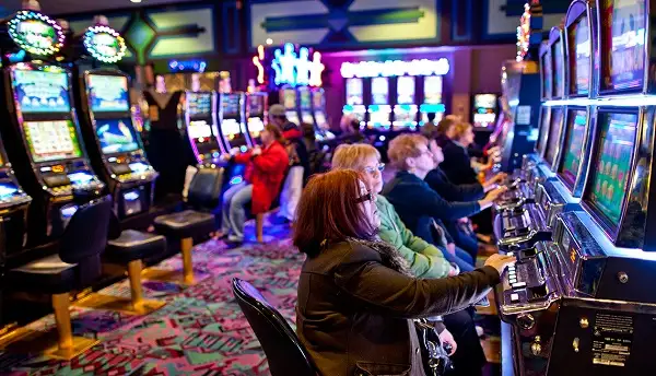 Trabajadores de Iafas esperan que avance el plan de casinos libres de humo 
