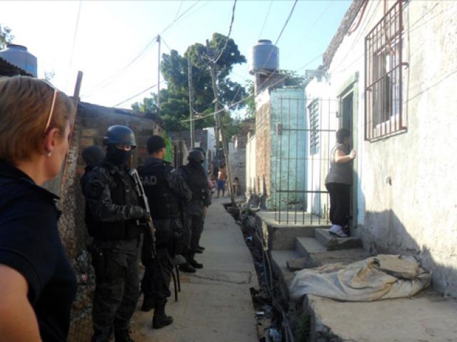 Bernal: 14 detenidos en 7 allanamientos en la Villa Itatí