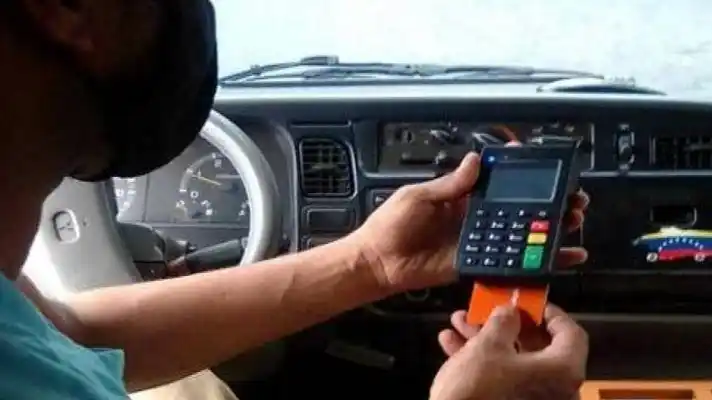 REUTERS: Maduro presiona a los bancos para que implementen sistema de pagos digitales