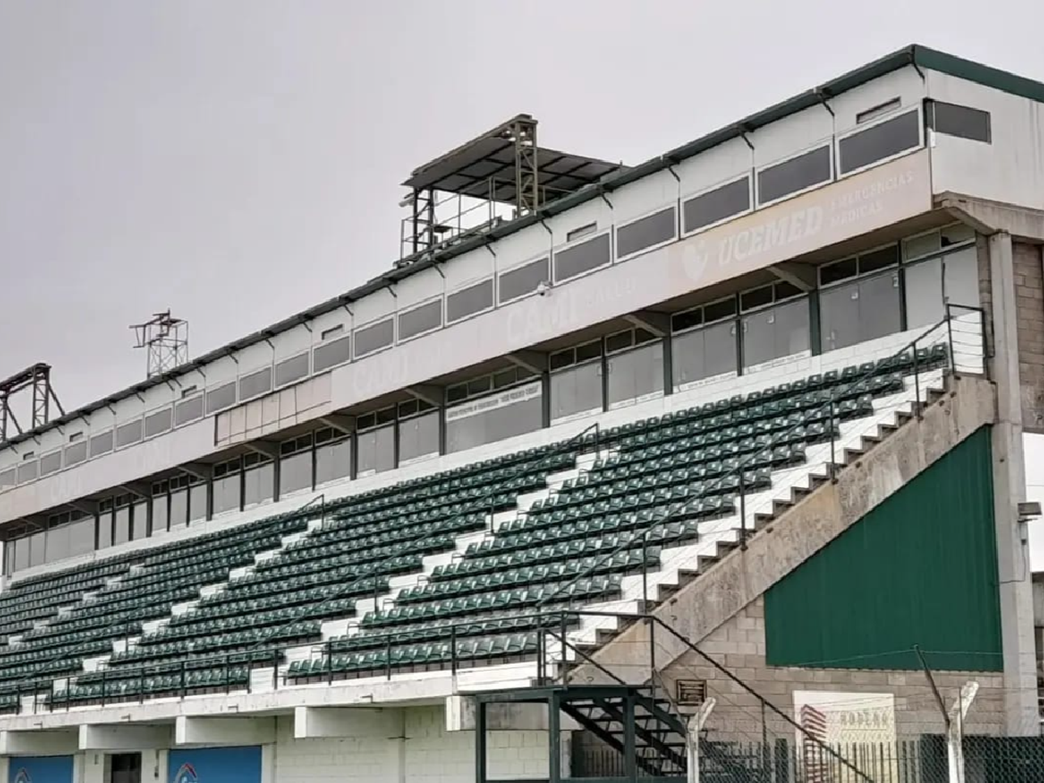 Sportivo inició las obras de renovación del sistema lumínico del estadio