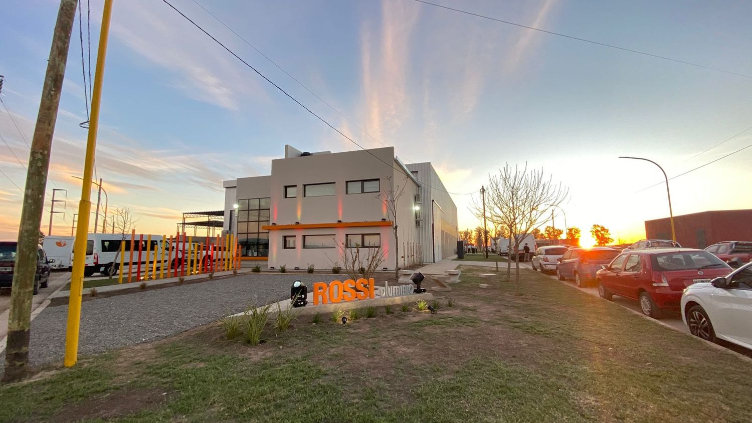 El nuevo edificio tendrá una nave de 1200 metros cuadrados, tres oficinas, una sala de reuniones, una de capacitaciones entre otras dependencias.