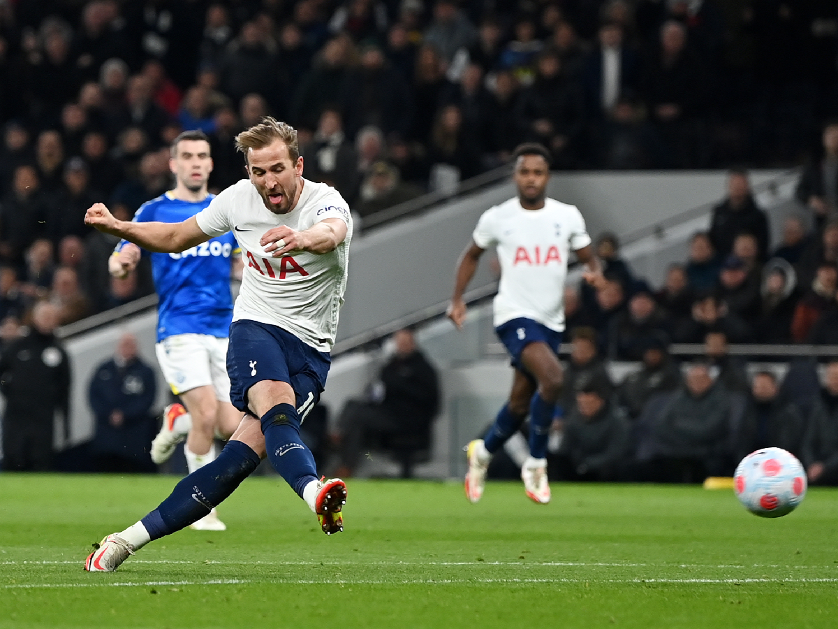 Totthenham le dio una paliza a Everton