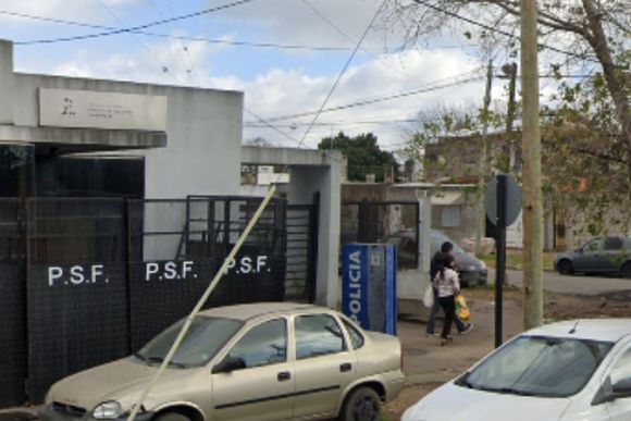 Lo descubrieron intentando provocar un incendio, mordió a un policía y quedó detenido en Empalme Graneros