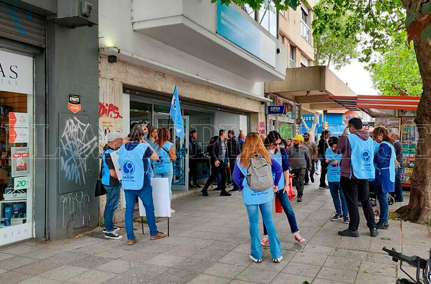 Denuncia del SADOP: "La llevaron al Correo Argentino y le pidieron que llene el telegrama"