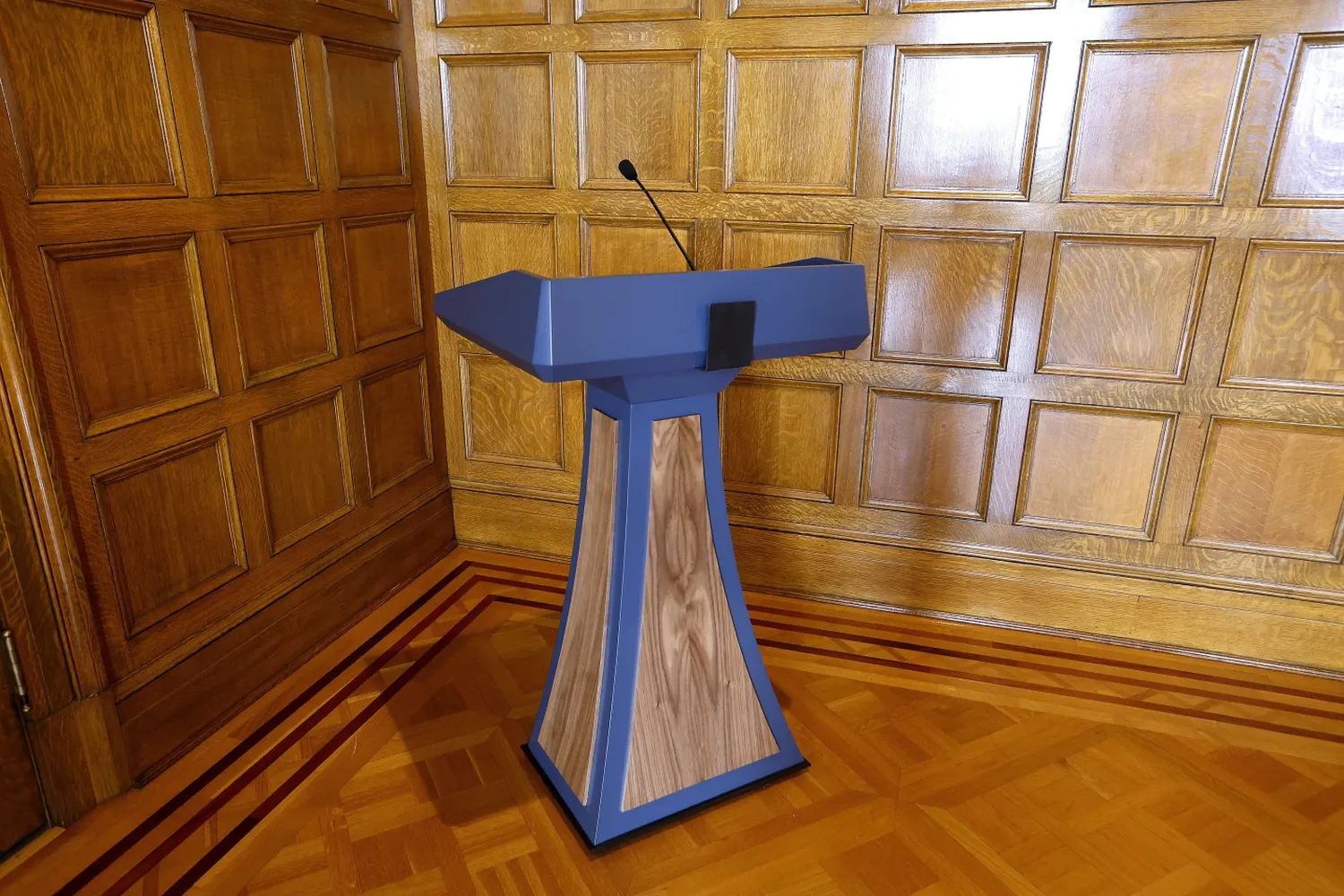 Lectern Purchased by Arkansas Governor