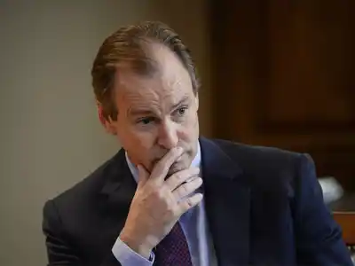 Nuevos chats complican al exgobernador Gustavo Bordet