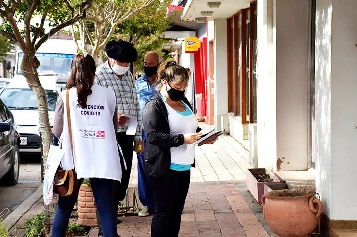 Pasantes refuerzan medidas de prevención del Covid-19