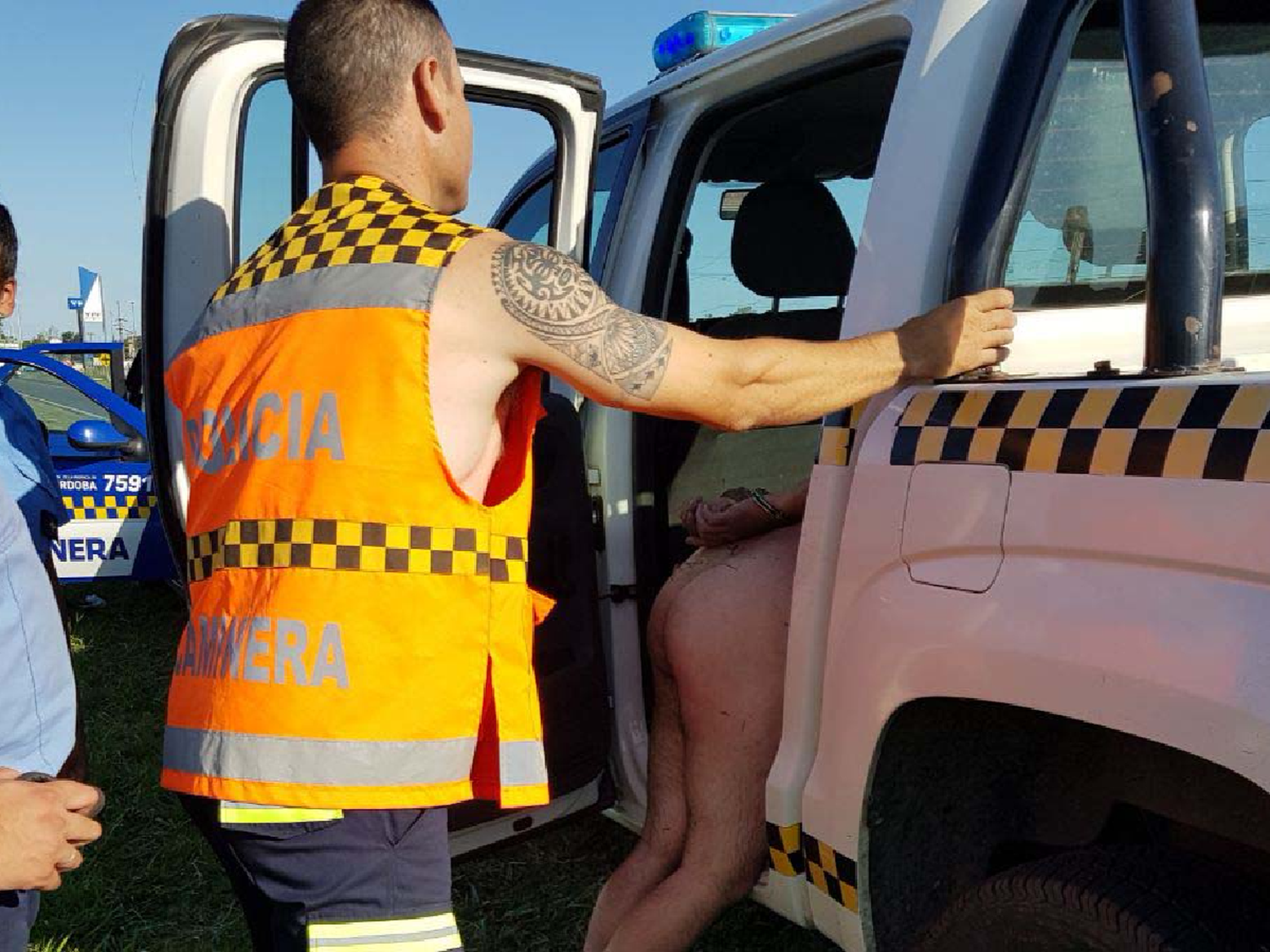 Rescatan a un vecino de Frontera  desnudo en un canal a la vera de la ruta 19