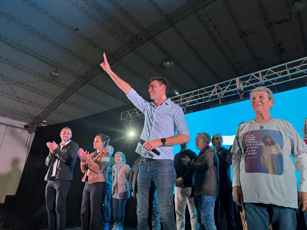 Por Fuerza Patria resultaron electos como concejales Rogelio Iparraguirre, Marilén Pogorzelski, Marcelo Valle y Stella Maris Cena.