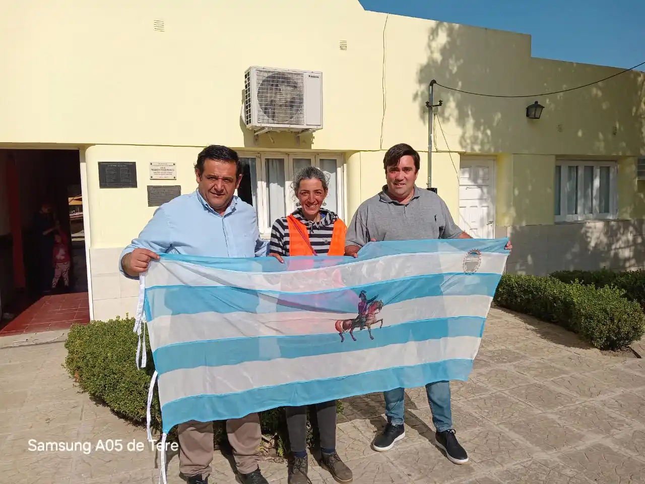 Teresita Cardoso viaja en bicicleta hacia Salta para participar en la “Fiesta del Milagro”