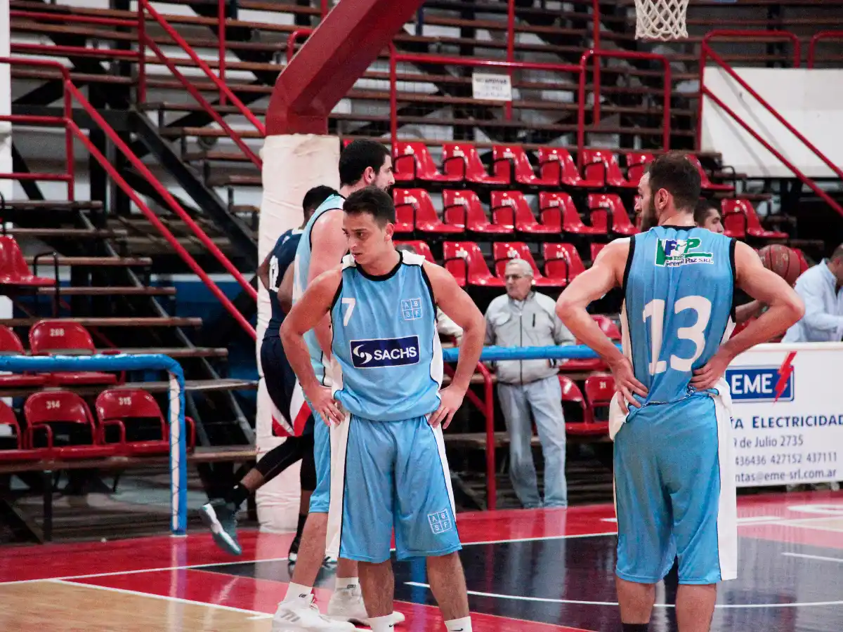 Debut con derrota