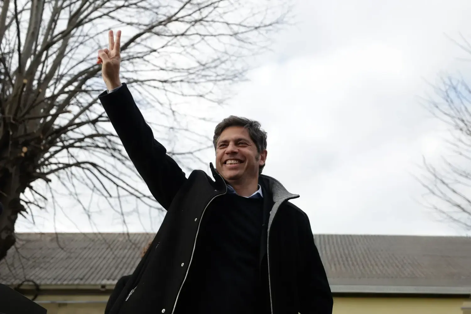 La semana de Kicillof: visita Bahía Blanca, Rosales y Rodríguez con anuncios de viviendas, seguridad y educación