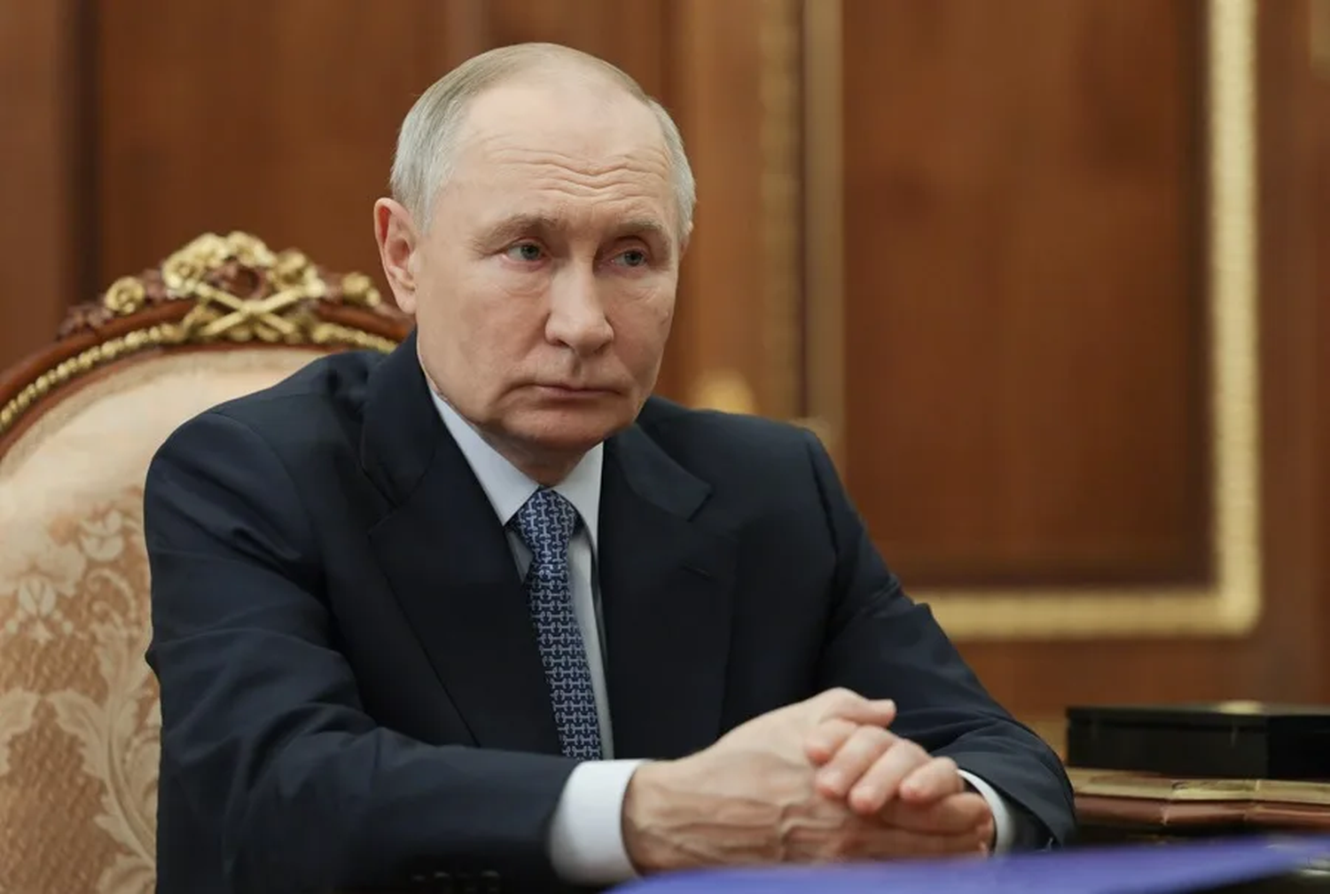 Vladímir Putin anunció este sábado un alto el fuego unilateral en Ucrania