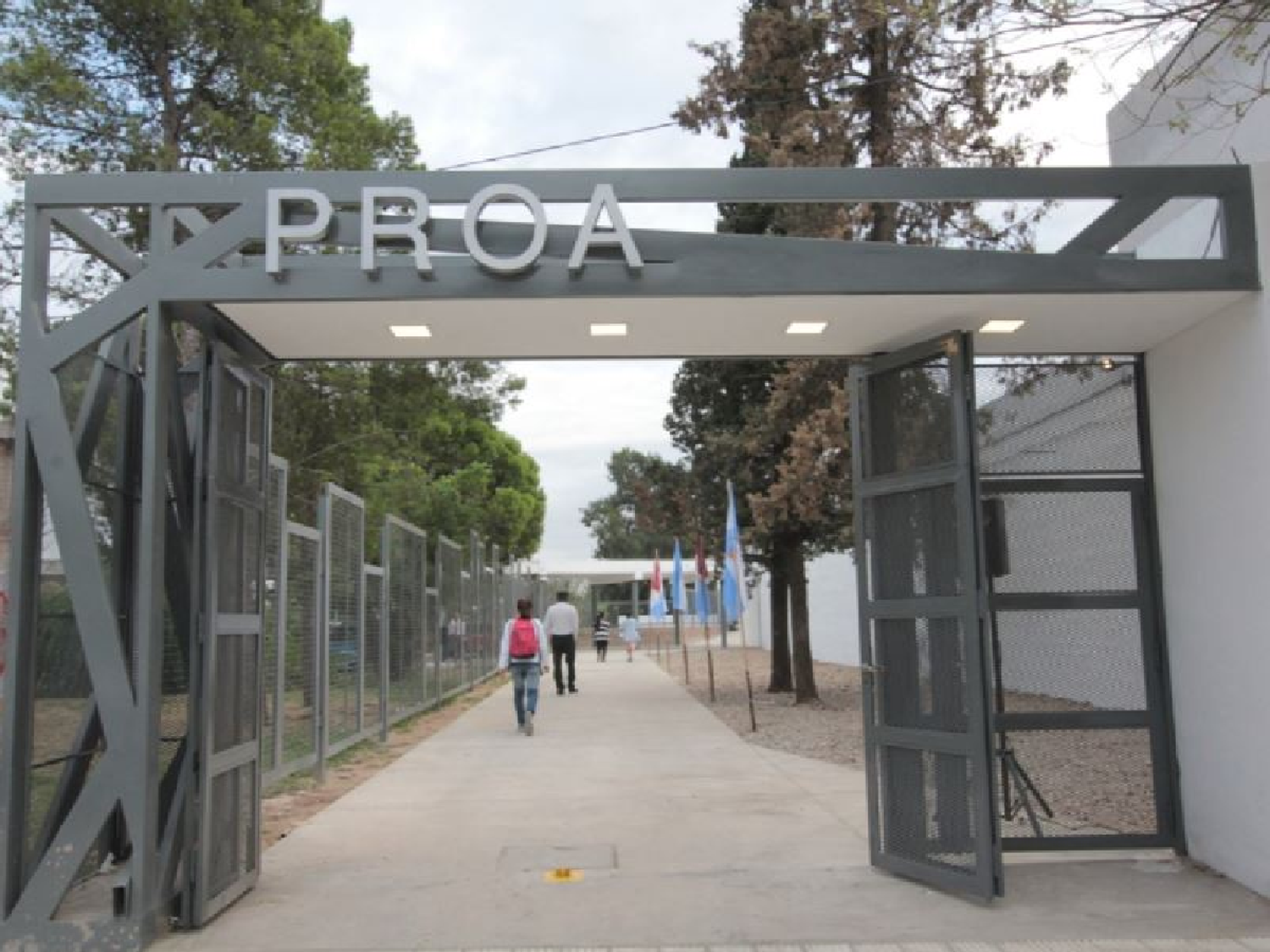 Convocan a reunión de padres de los alumnos inscriptos para las nuevas escuelas Proa