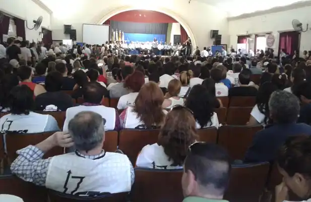 Destacan “el nivel de formación” de los jóvenes participantes de la cumbre social 