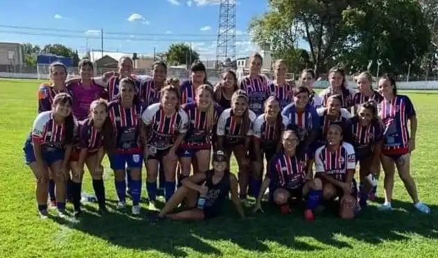 FOTO PRENSA FERRO Algunas de las integrantes del plantel de Ferro.