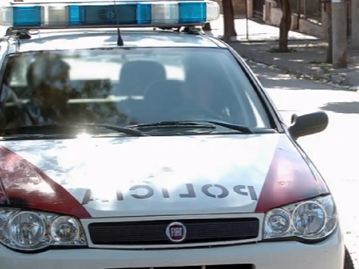 Otra vez un comercio: "motochorros" armados asaltan un maxikiosco 