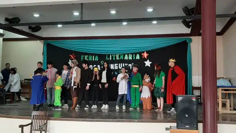 En la Escuela N.º 2 D. F. Sarmiento se realizó
la tradicional feria literaria Rosa Minguito