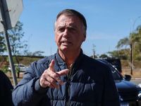 Jair Bolsonaro deberá cumplir arresto domiciliario con tobillera