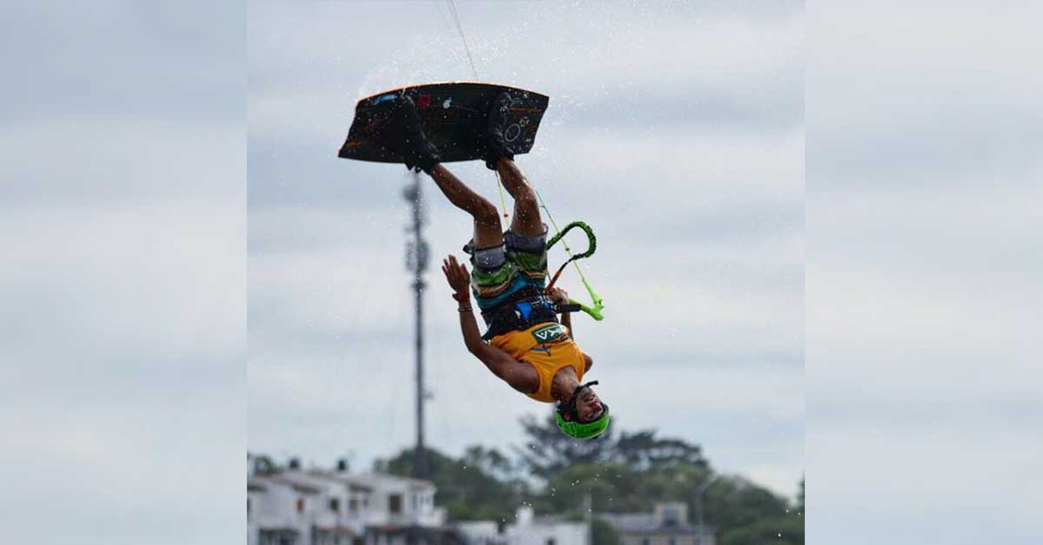 Kitesurf, un deporte que crece en Mar del Plata