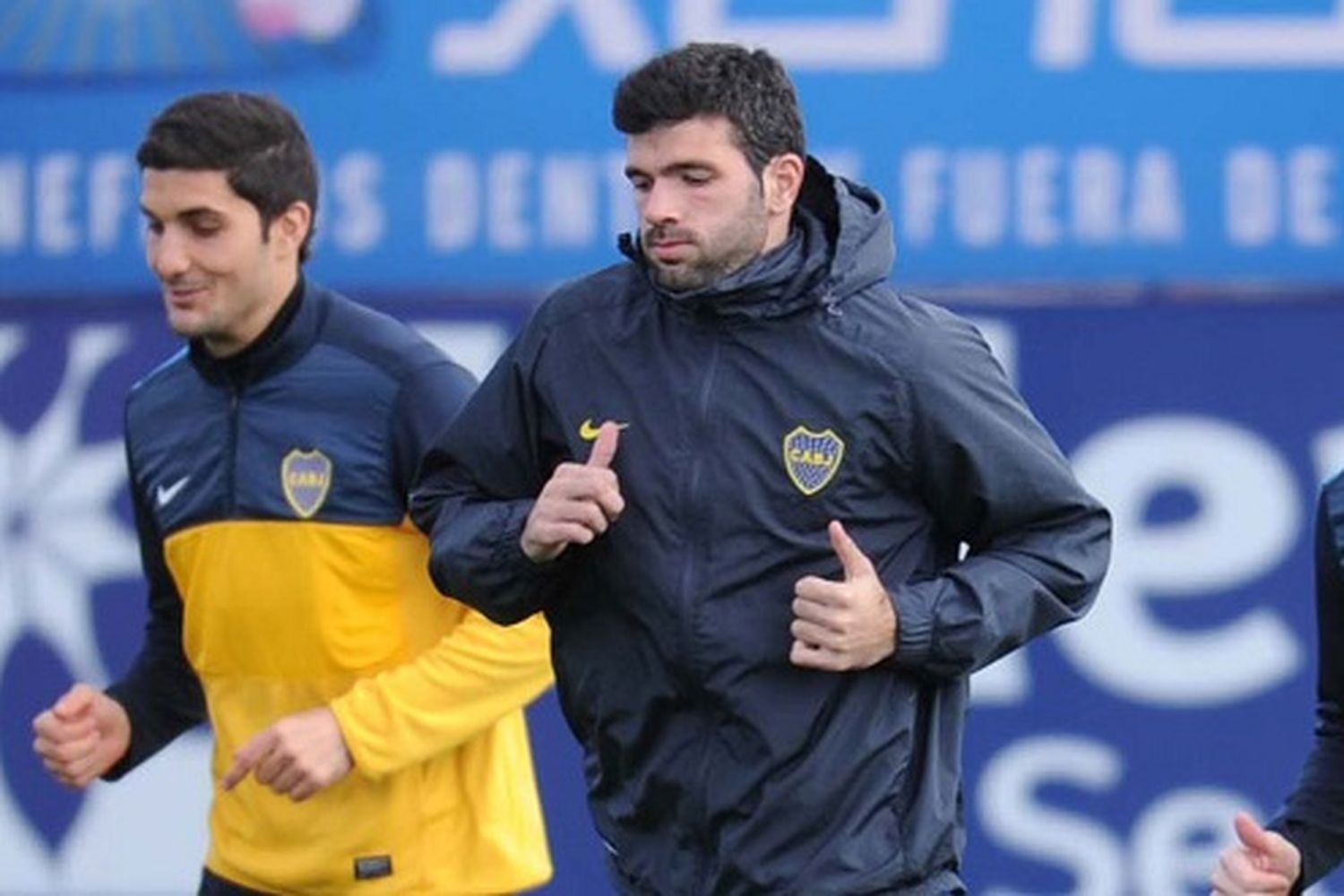 Para Emmanuel Gigliotti, Riquelme "es un distinto y tiene que jugar"