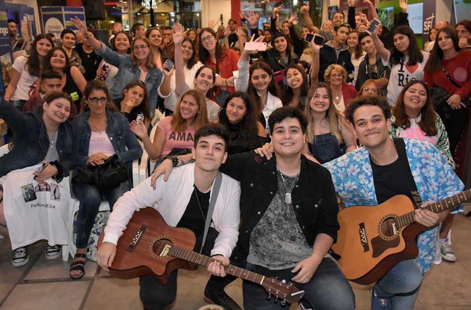 Agos Nisi, La Fanfarria del Capitán y The FAM cerraron otra gran noche musical