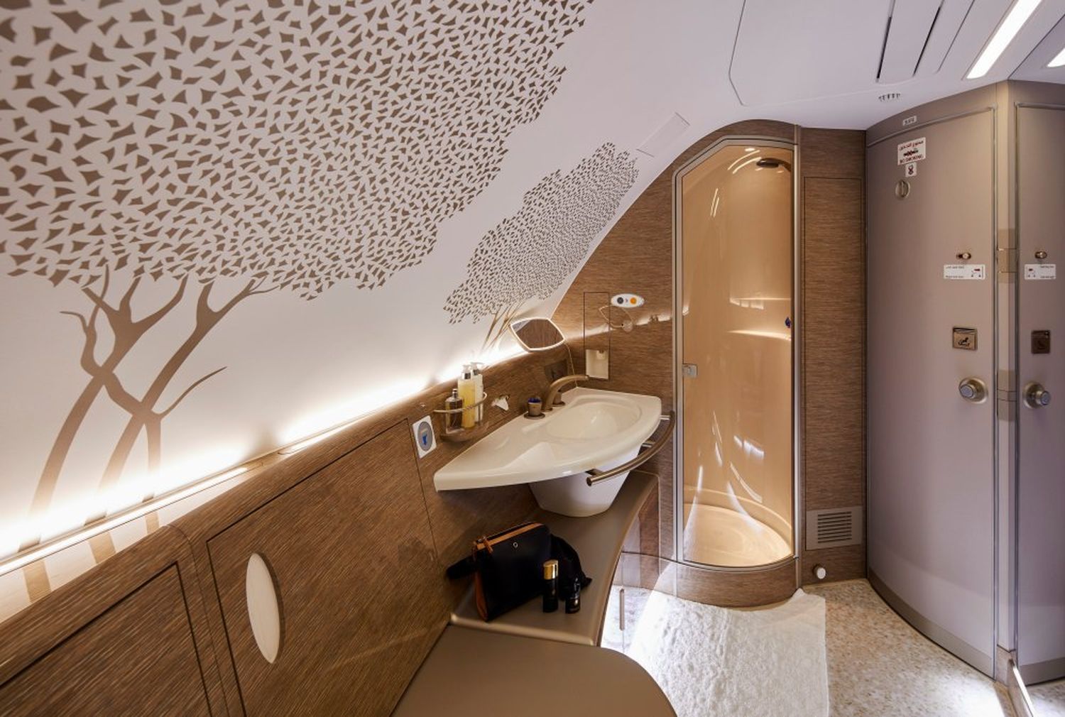 Segunda vida para el A380 en Emirates: operó la primera aeronave con cabinas renovadas