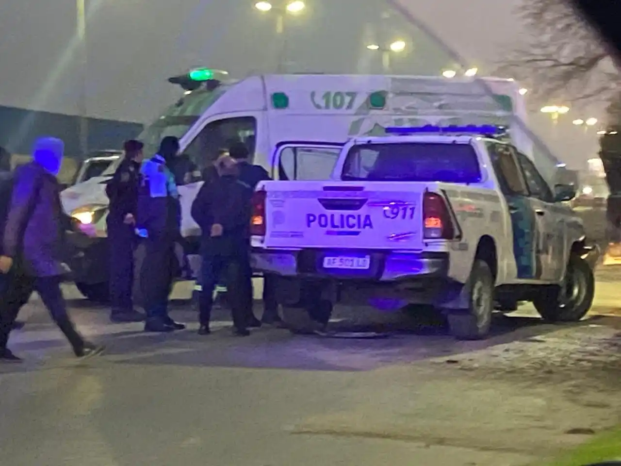 Los ocupantes de la camioneta eran dos y uno sería prófugo de la Justicia.