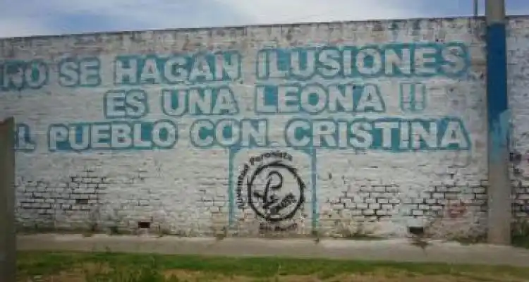 Con pintadas lanzan candidatura de Guacone