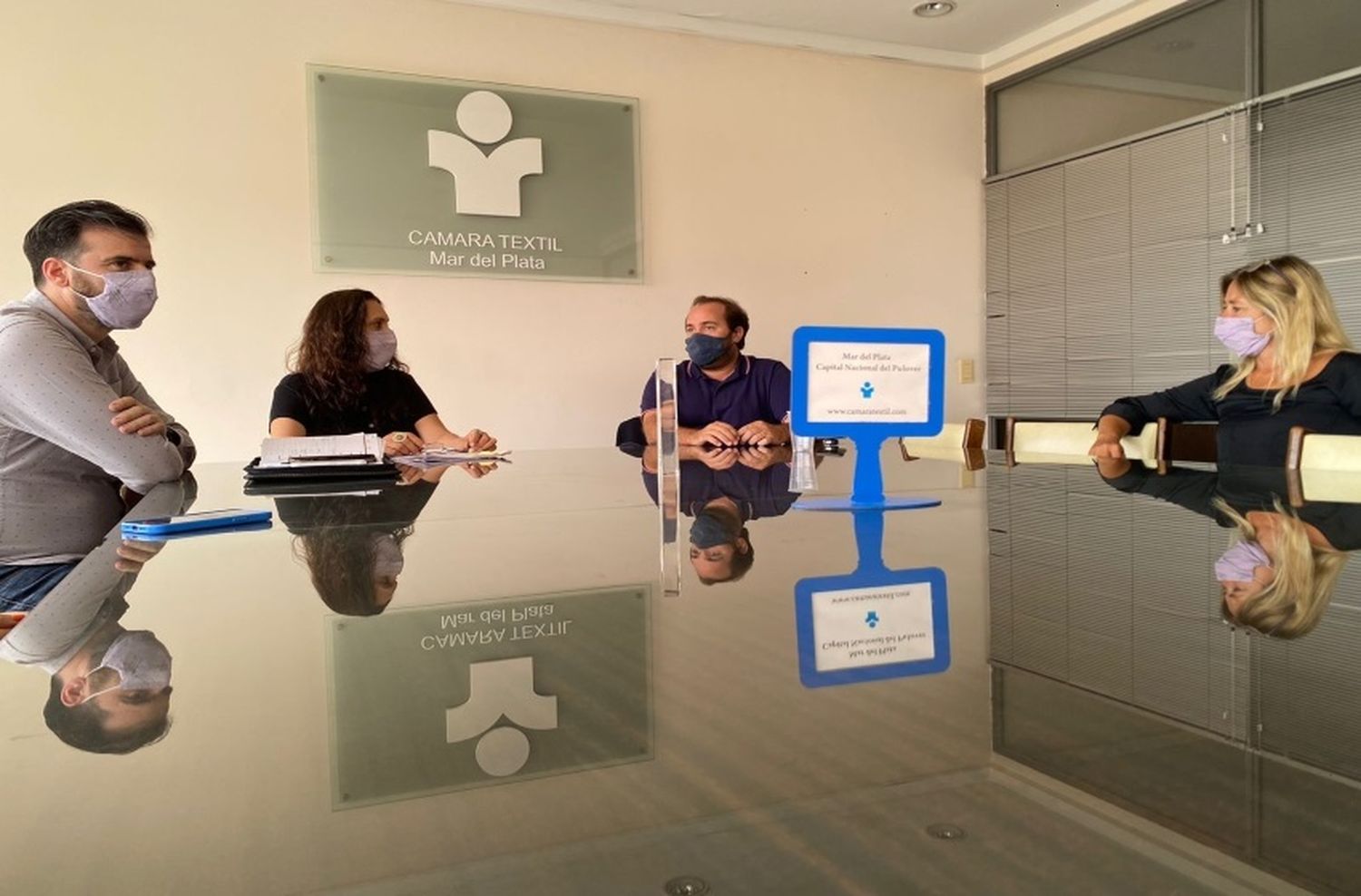 Textiles marplatenses acuerdan trabajar junto al gobierno para el fortalecer al sector