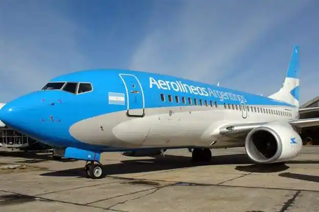 Sin operaciones en Aerolíneas Argentinas: Todos los vuelos cancelados y 40 mil pasajeros afectados