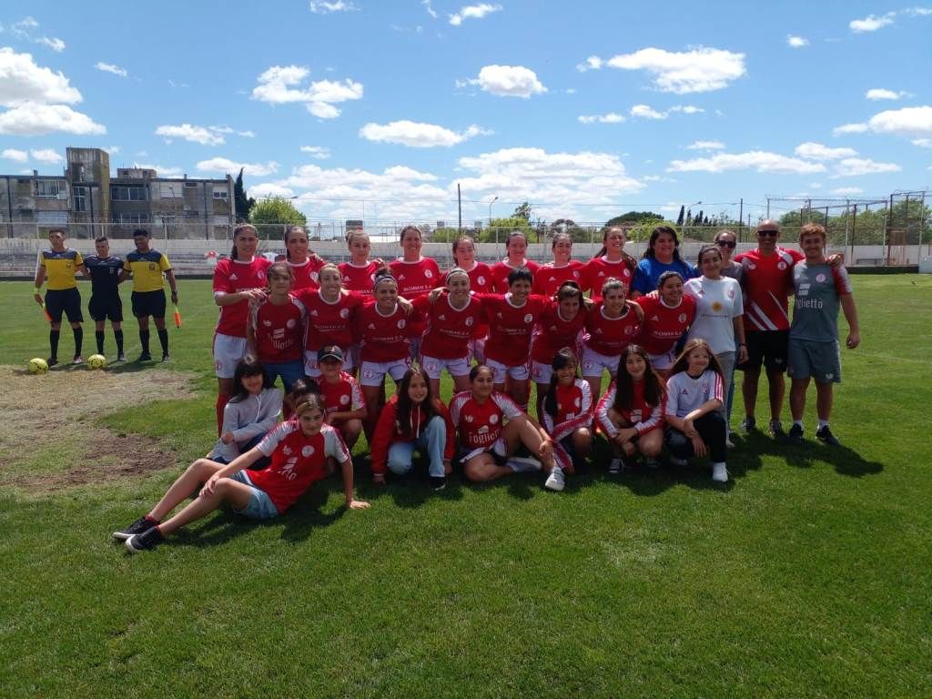 Huracán se consagró campeón del Torneo Oficial de fútbol femenino