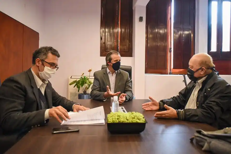 La habilitación de comercios en Paraná será de 11:00 a 18:00 horas