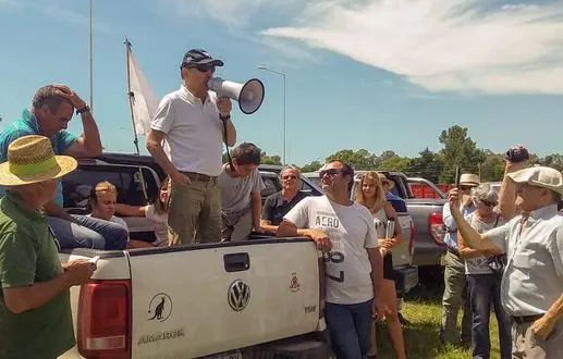 El campo bonaerense se moviliza contra las retenciones e impuestos