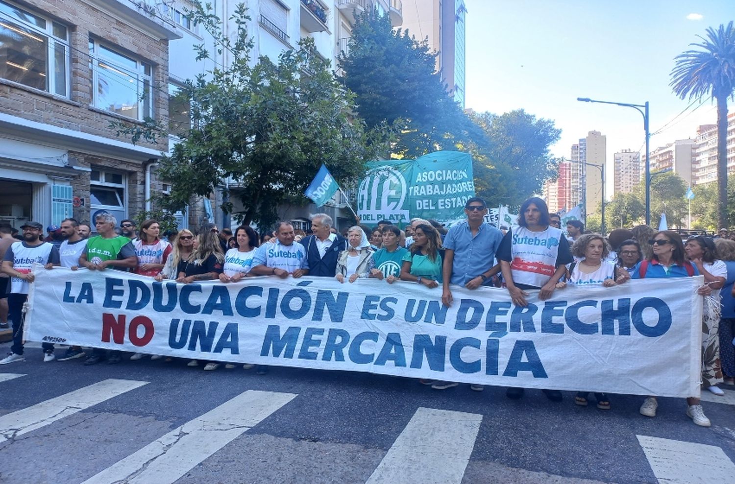 “La Universidad Pública es un pilar fundamental para la grandeza de nuestra patria", dijo Falconnat.