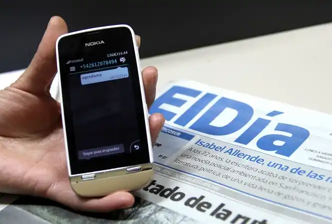 Alertan sobre la recepción de mensajes de texto con la característica 0261