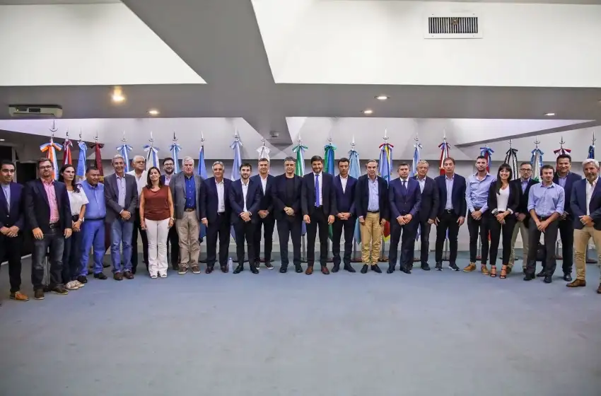 Gobernadores se sumaron al reclamo por la quita de subsidios al transporte