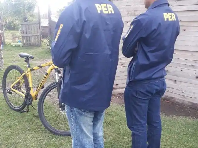 Allanamiento en San Salvador: recuperan bicicleta robada