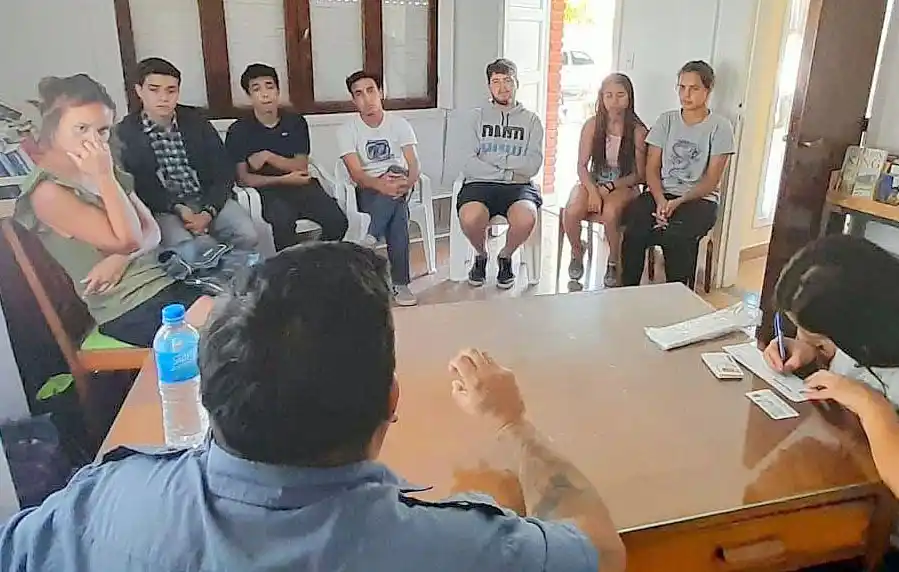 Charlas para aspirantes a obtener la primera licencia de conducir