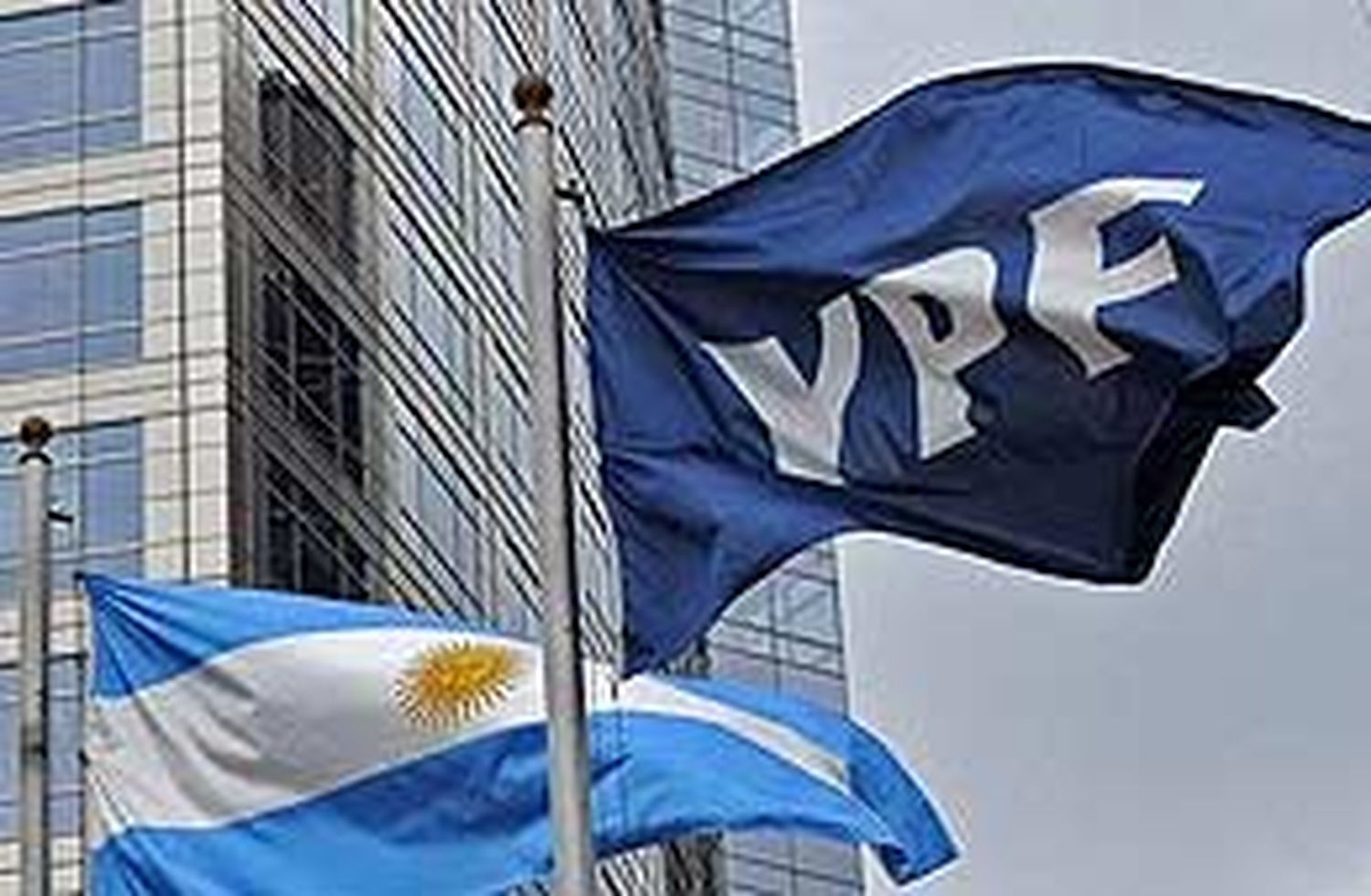 YPF y Chevron ya firmaron para explotar Vaca Muerta