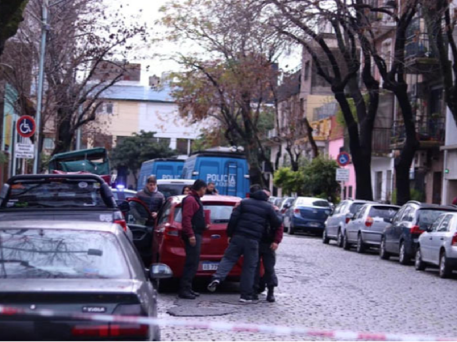 Buenos Aires: hallaron el cuerpo de una mujer con una bolsa en la cabeza