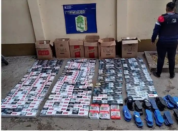 Allanaron una casa por el robo de herramientas y encontraron cajas de cigarrillos valuado en $500 mil