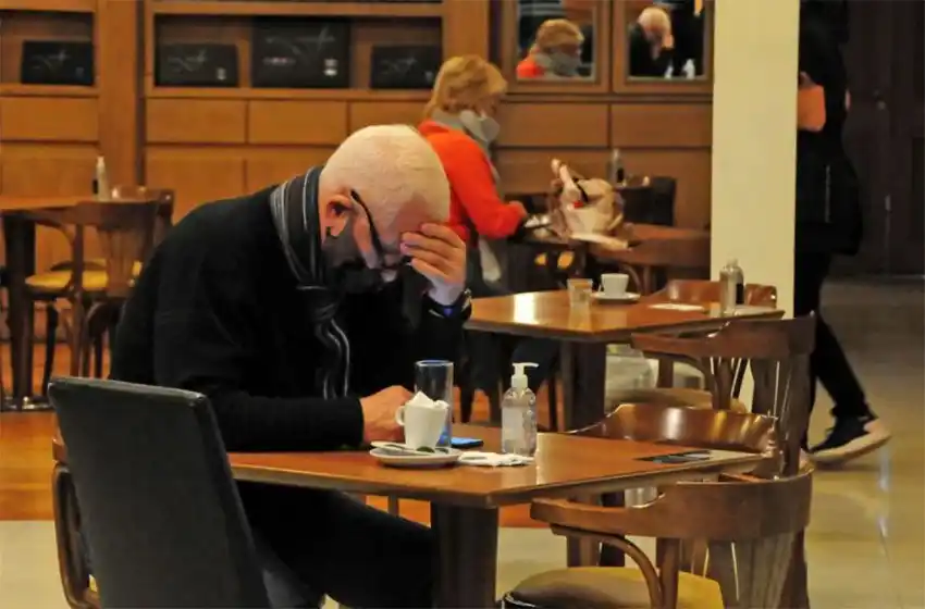 Gastronómicos: una marcha atrás significaría que "muchos no puedan volver a abrir"